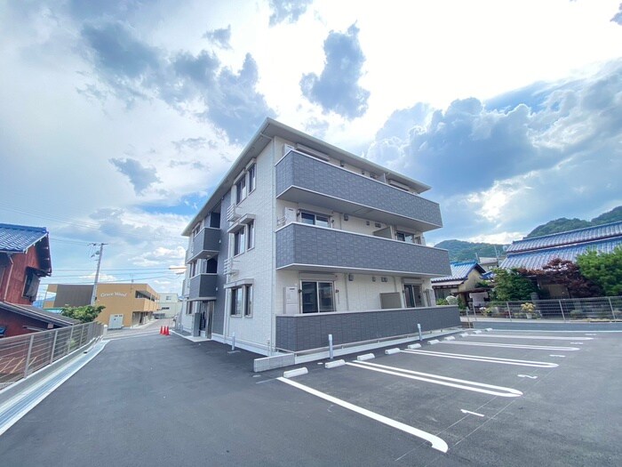 STELLA TAKASAGOの物件外観写真