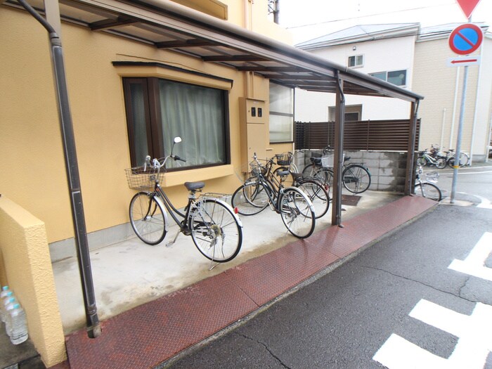 桝マンションの物件外観写真