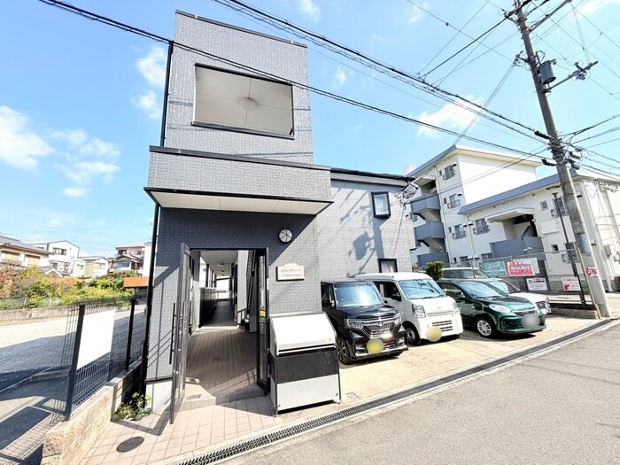 サンパティ－クの物件外観写真