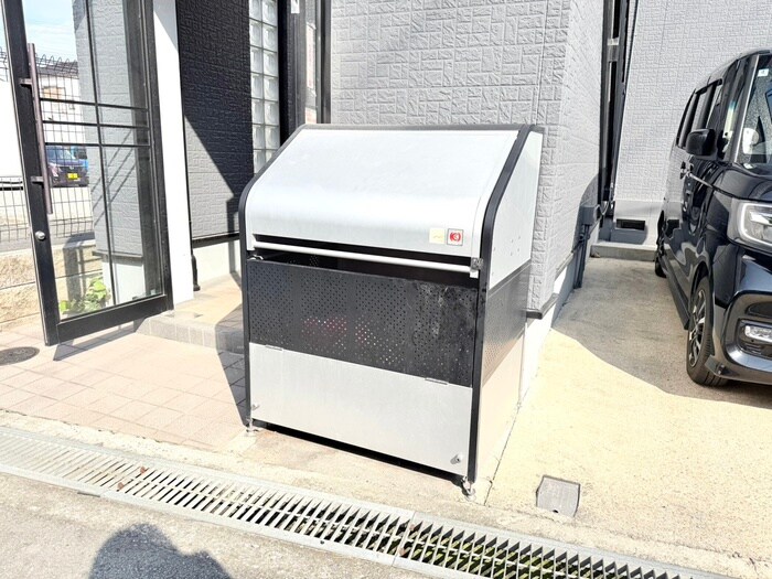 サンパティ－クの物件外観写真