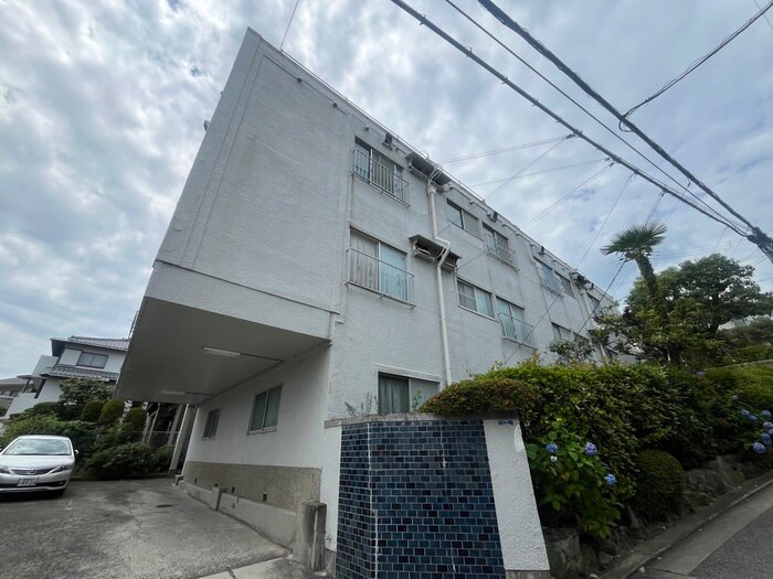 マンション雲雀丘(303)の物件外観写真