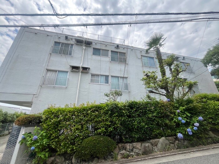 マンション雲雀丘(303)の物件外観写真