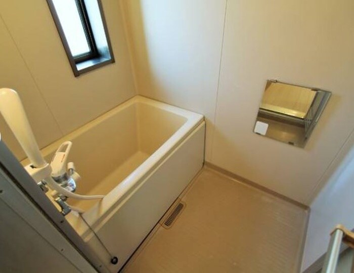 ひかりハイツＡ棟の物件内観写真