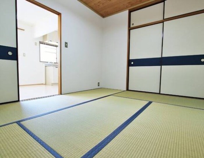 ひかりハイツＡ棟の物件内観写真