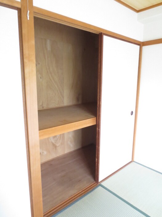 上阿達谷口マンションの物件内観写真