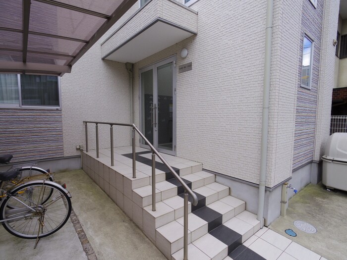 ベンリーナ・ココの物件外観写真