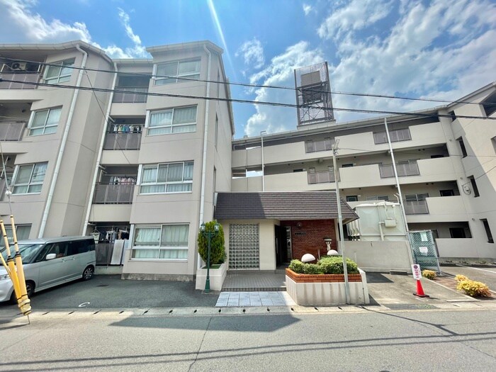 メゾン河忠の物件外観写真