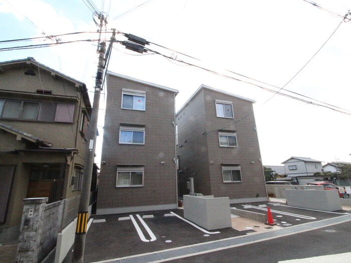 マノリアＥastの物件外観写真