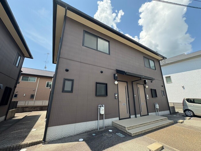 すみれテラス　Ａ棟の物件外観写真