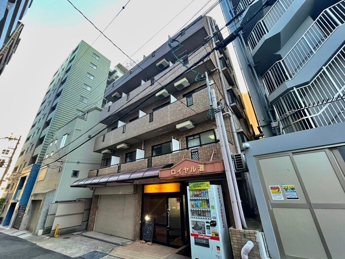 ロイヤル灘の物件外観写真