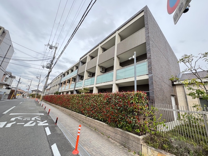 グランカーサ緑地公園の物件外観写真