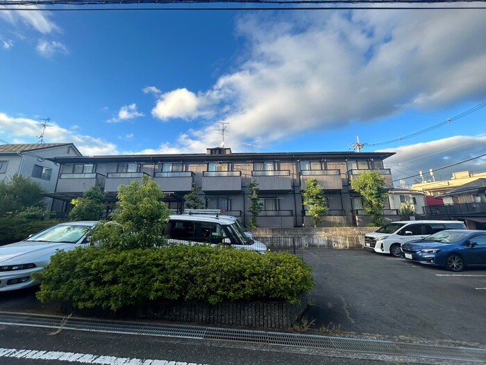 プレミアメゾン東みのおの物件外観写真