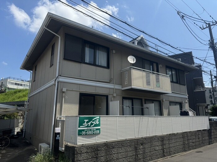 チャ－リ－ズの物件外観写真