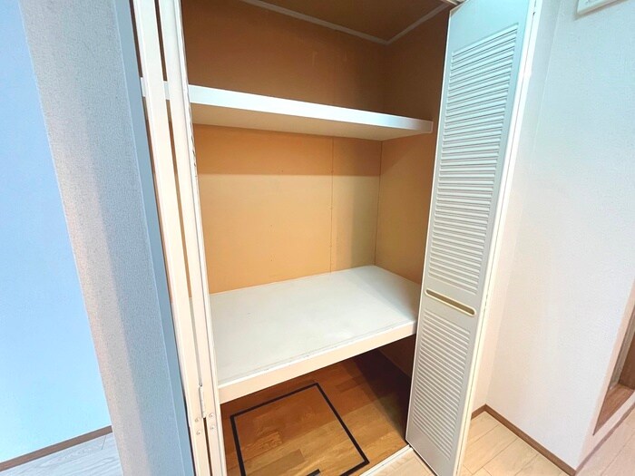 チャ－リ－ズの物件内観写真