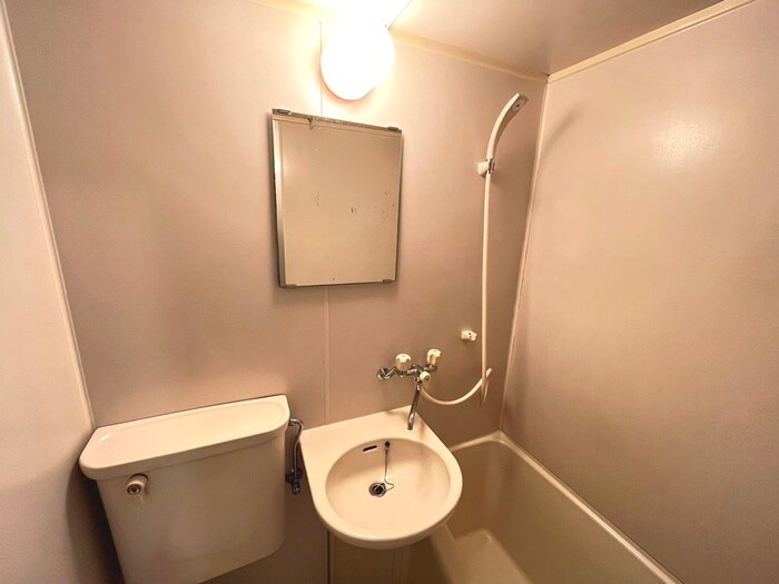 チャ－リ－ズの物件内観写真