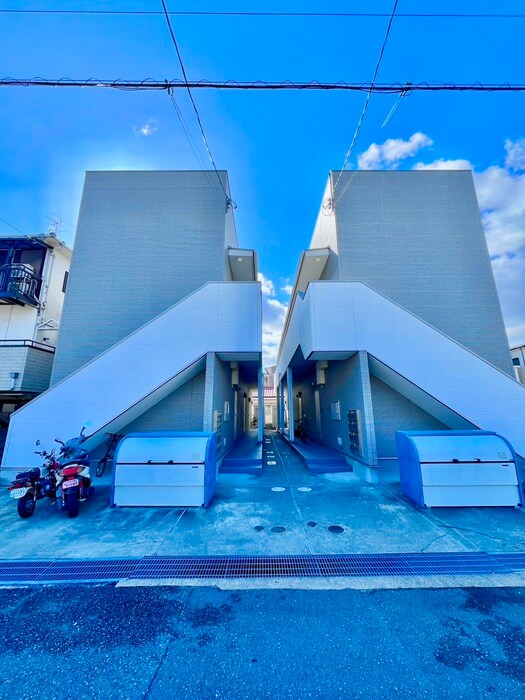 Acrossの物件外観写真