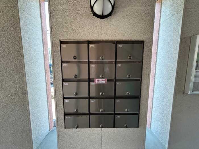 メゾン・クレ－ルの物件外観写真