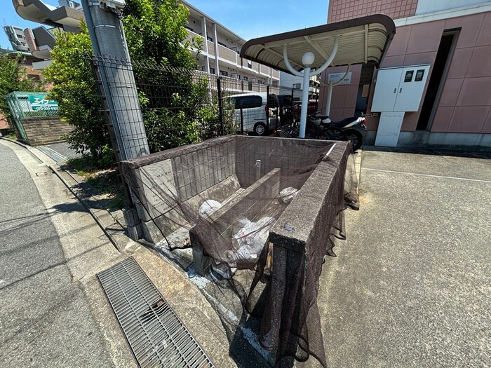 メゾン・クレ－ルの物件外観写真