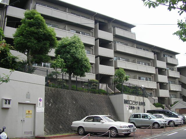 朝日ﾌﾟﾗｻﾞ生駒西二番館C棟(202)の物件外観写真