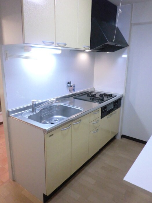 朝日ﾌﾟﾗｻﾞ生駒西二番館C棟(202)の物件内観写真