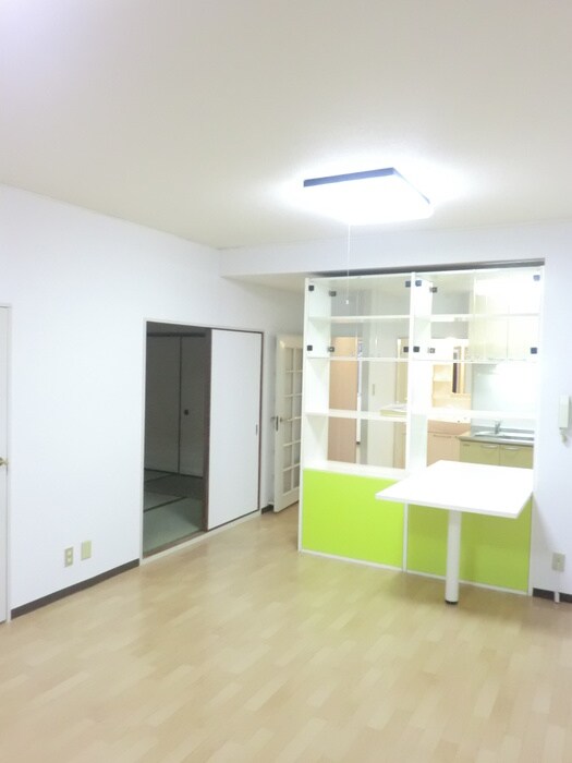 朝日ﾌﾟﾗｻﾞ生駒西二番館C棟(202)の物件内観写真