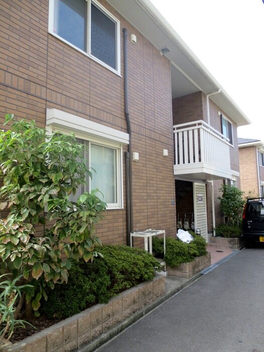 アゼリアの物件外観写真