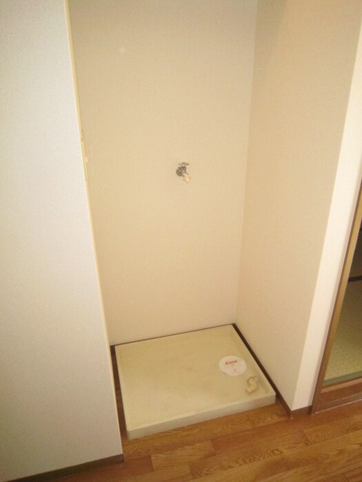 コスミックウィング小栗栖の物件内観写真