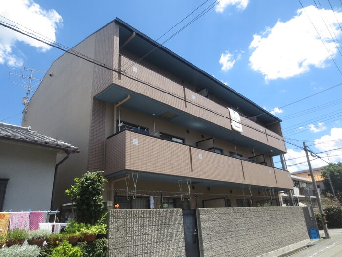 シャルマンの物件外観写真