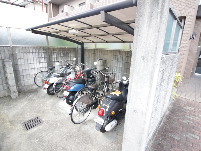 リーベン桂の物件外観写真