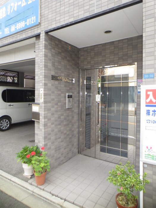 サンパレスコートの物件外観写真