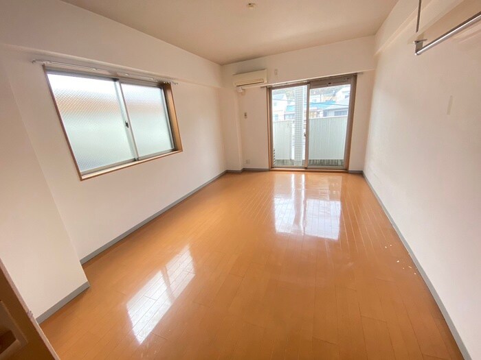 トゥモ－ル山科の物件内観写真