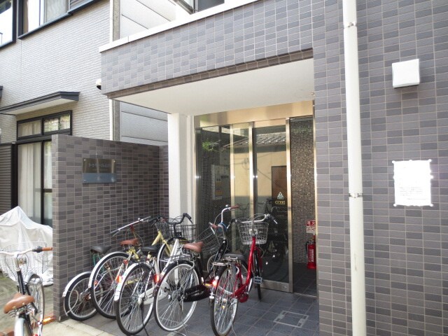 トゥモ－ル山科の物件外観写真