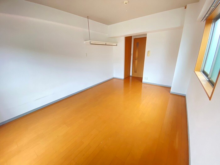 トゥモ－ル山科の物件内観写真