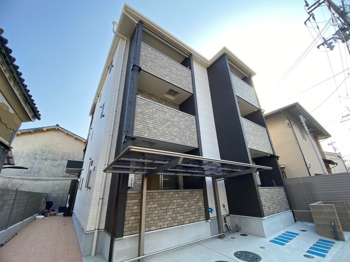 セジュール本町の物件外観写真