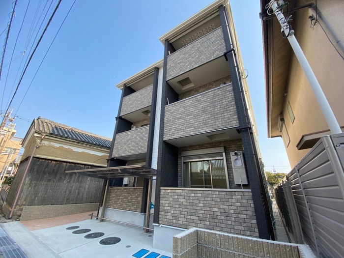 セジュール本町の物件外観写真