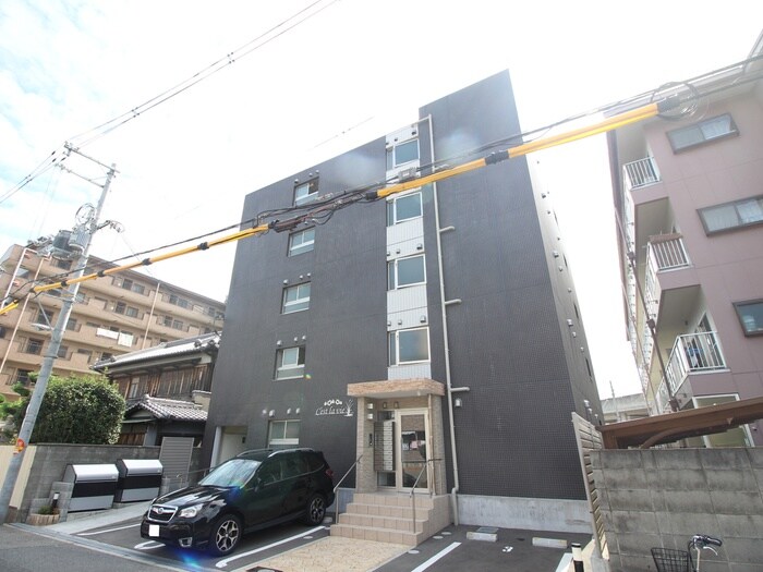 セラヴィの物件外観写真