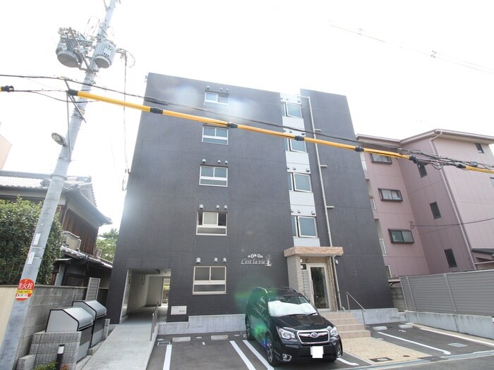 セラヴィの物件外観写真