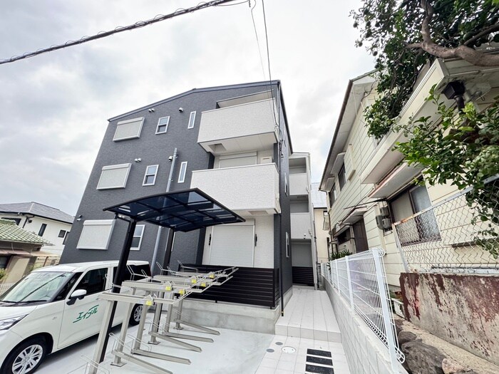 Ａｍｏｕｒ　ｆｌｅｕｒｉｒ若竹の物件外観写真