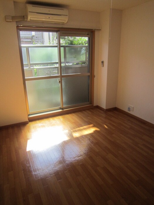 アダ－ジェ小路の物件内観写真