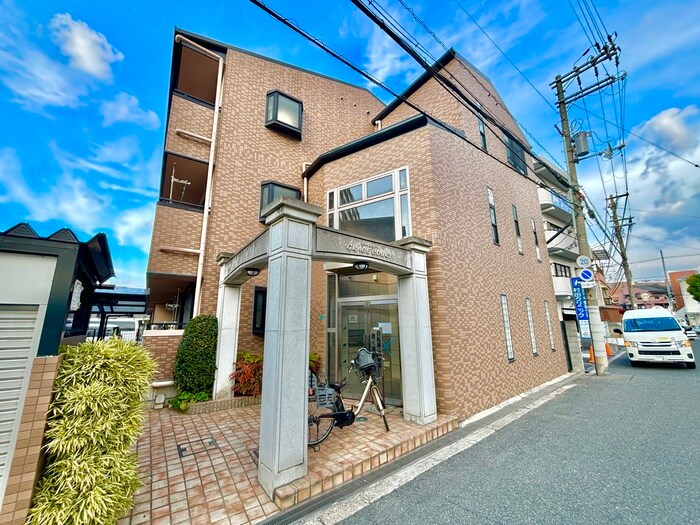 グレイスコ－トの物件外観写真