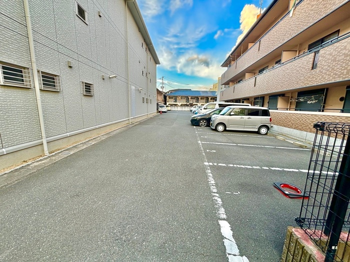 グレイスコ－トの物件外観写真