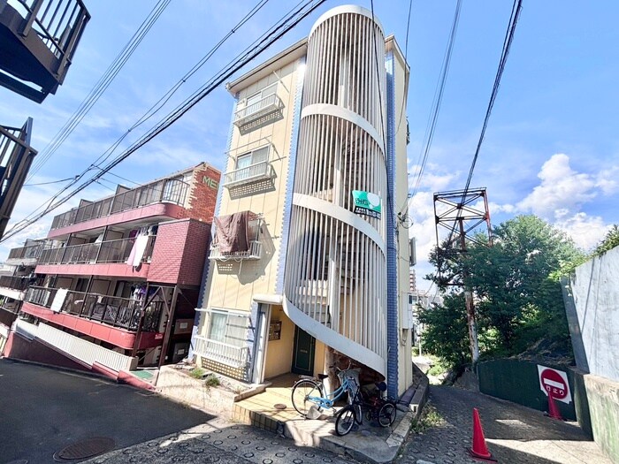 田井町マンションの物件外観写真