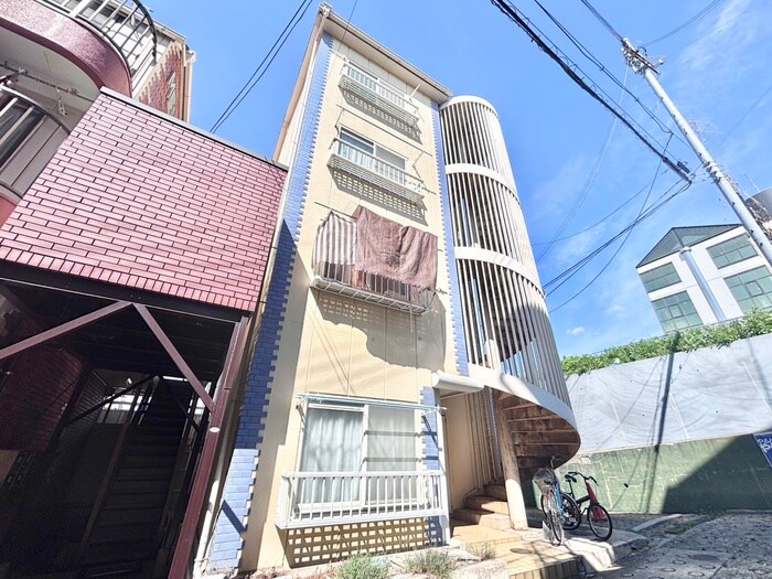 田井町マンションの物件外観写真