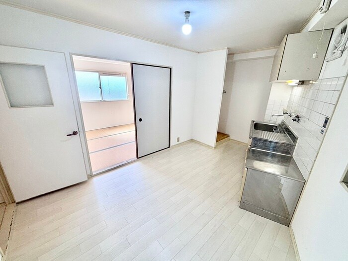 田井町マンションの物件内観写真