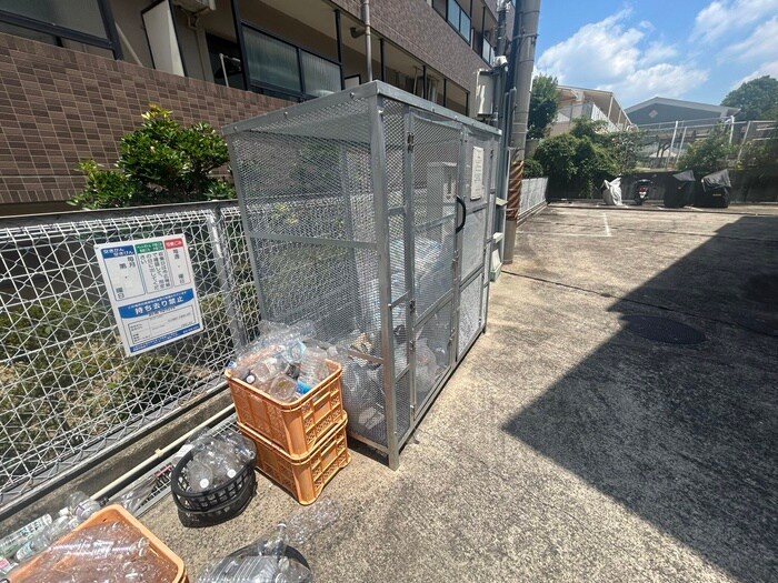 エレガンス箕面の物件外観写真