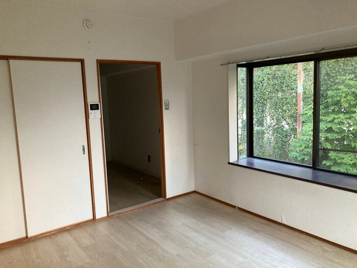 エレガンス箕面の物件内観写真