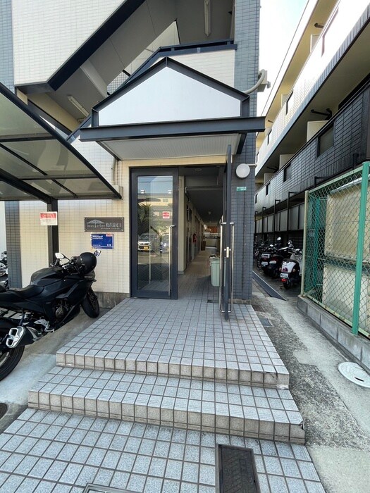 ガメラ1号館の物件外観写真