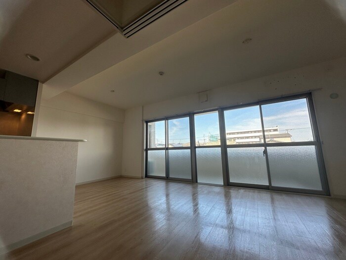 クレセント・コートの物件内観写真