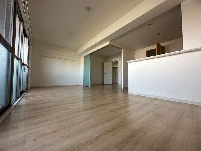 クレセント・コートの物件内観写真