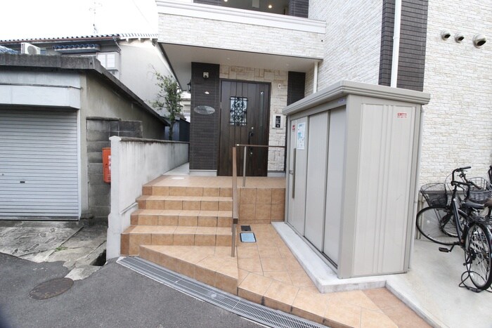 Ｔｒｅｓ　Ｓｔｅｌｌａの物件外観写真